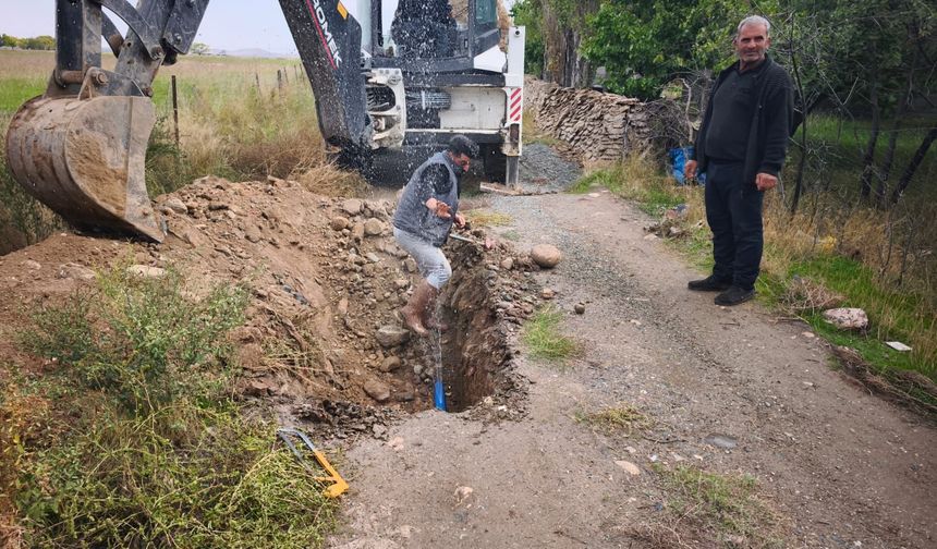 Iğdır İl Özel İdaresi’nden Kırsalda Yol Bakım ve Su Altyapısı Seferberliği