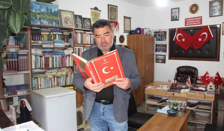 5 bin kitap toplayıp muhtarlığı mini kütüphaneye dönüştürdü