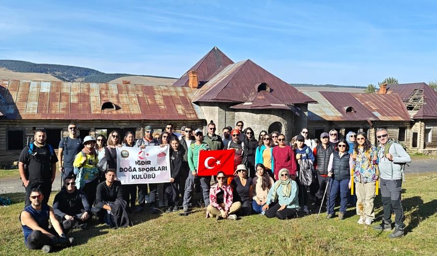 IĞDIR DOĞA SPORLARI KULÜBÜNDEN SARIKAMIŞ ORMANLARINA DOĞA YÜRÜYÜŞÜ