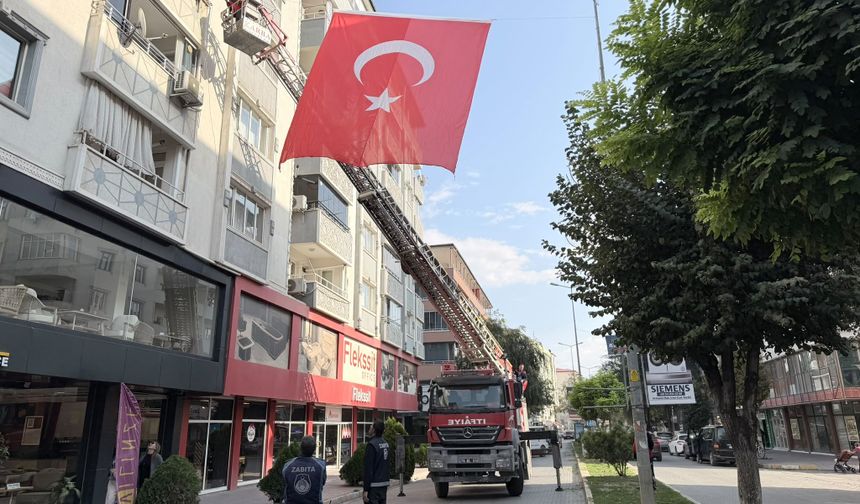 Iğdır’da Cumhuriyet Coşkusu: Cadde ve Sokaklar Kırmızı-Beyaza Büründü