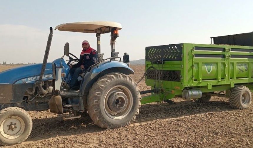 Iğdır’da Çiftçilerin Kış Mesaisi: Ekimle Birlikte Doğal Gübreleme Başladı