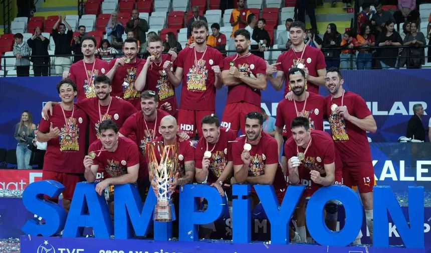 Galatasaraylı voleybolculardan şampiyonluk mesajı: 'Bunlar daha başlangıç'