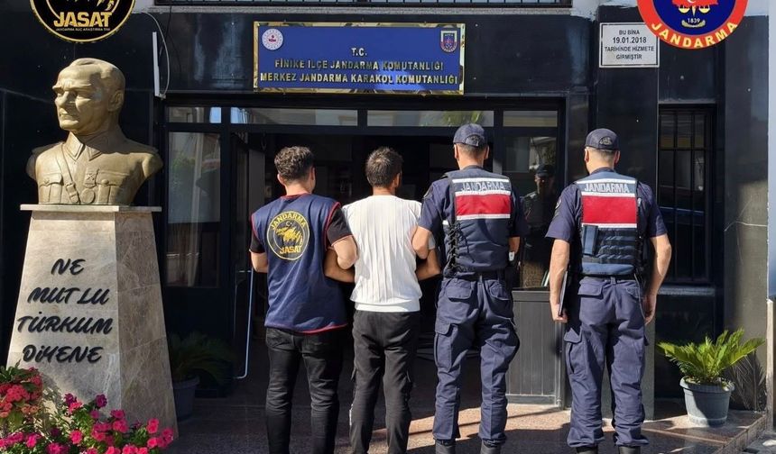 Hapis cezasıyla aranan 3 hükümlü yakalandı