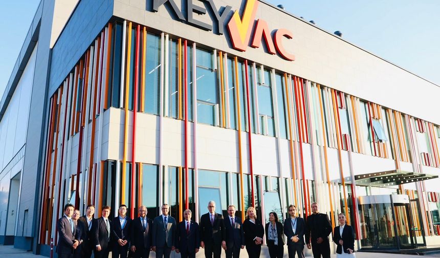 Sağlık Bakanı Keyvac Biyolojik Ürünler Fabrikasında İncelemelerde Bulundu