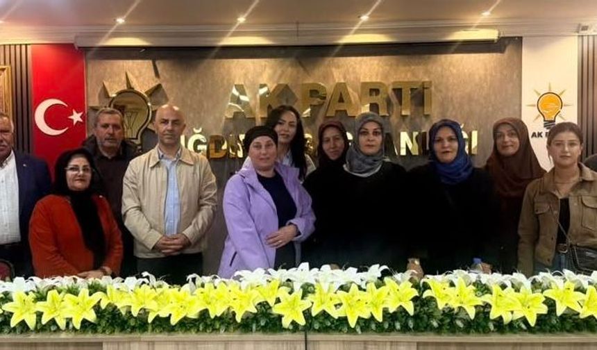 AK Parti Merkez İlçe Mahalleliyle Buluştu