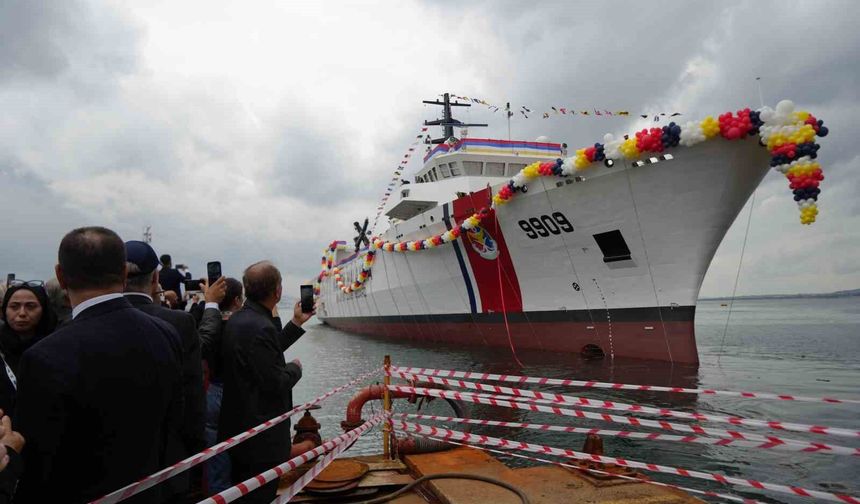 Malezya'nın yeni deniz gücü Kocaeli'de suya indi