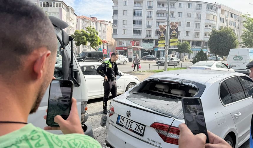 IĞDIR’DA KAMPÜS IŞIKLARINDA TRAFİK KAZASI