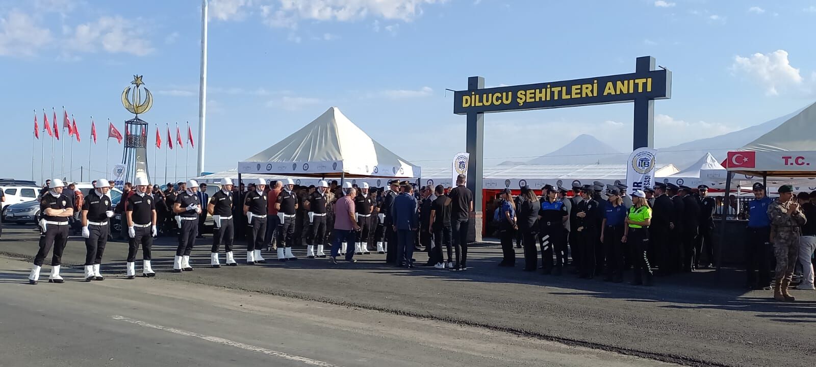 Dilucu Şehitleri İçin Yapılan Anıt Törenle Açıldı
