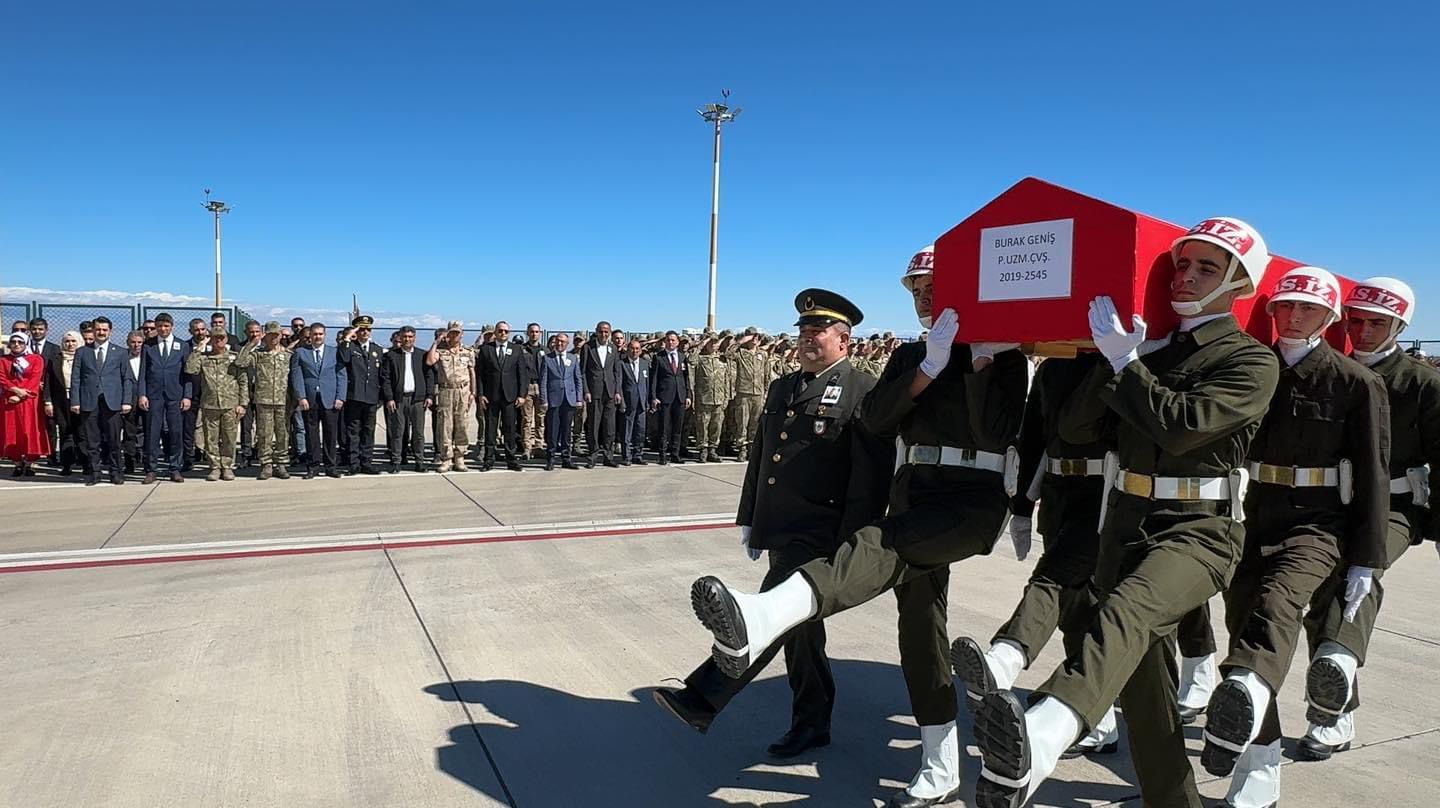 Şehit Piyade Uzman Çavuş Burak Geniş Son Yolculuğuna Uğurlandı