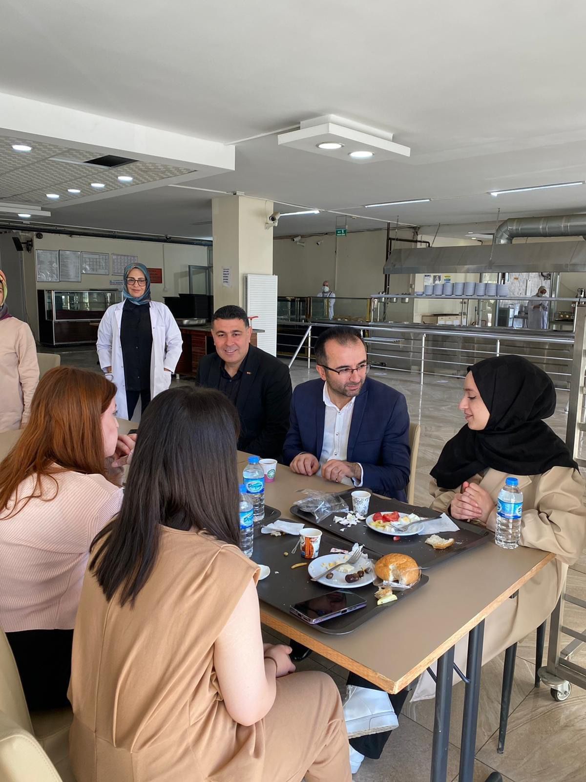 Öğrenciler Yurtlara Yerleşmeye Başladı