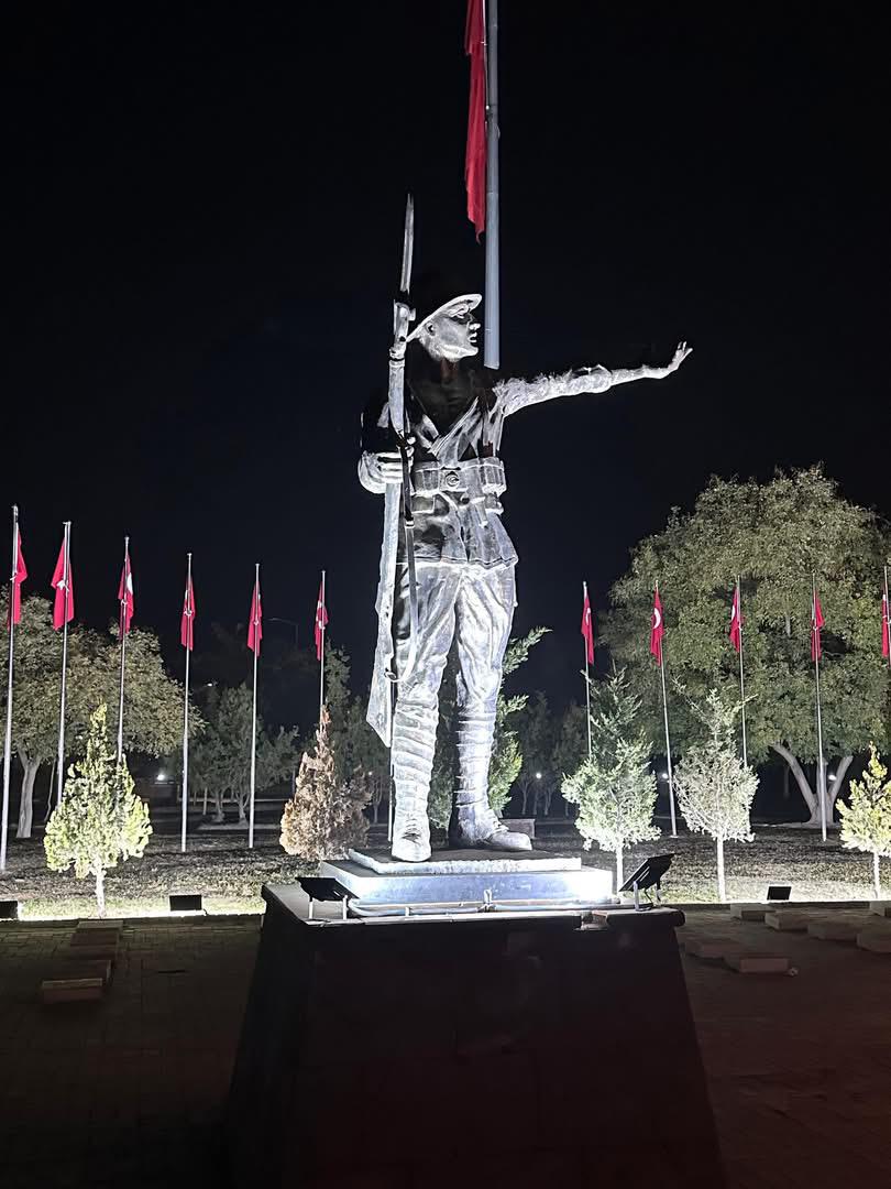 Mehmet Çavuş Anıtı