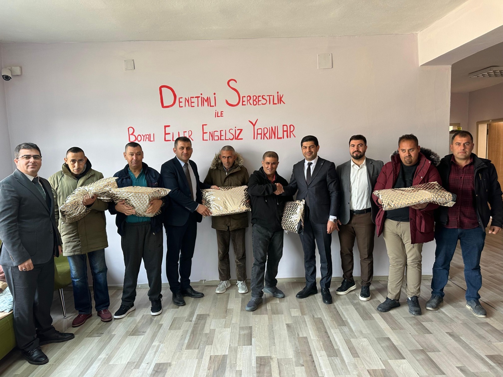 DENETİMLİ SERBESTLİK İLE BOYALI ELLER ENGELSİZ YARINLAR