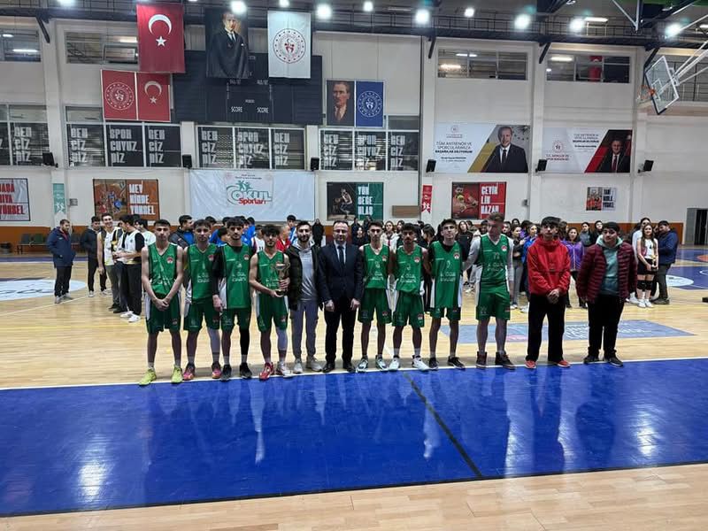 Gençler A Basketbol Müsabakaları Sona Erdi