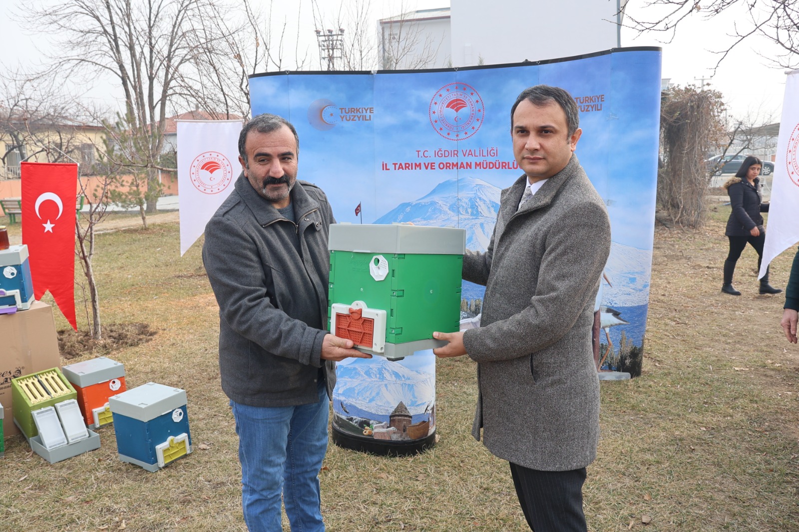Arı Yetiştiricilerine  Yüzde 50 hibe desteği
