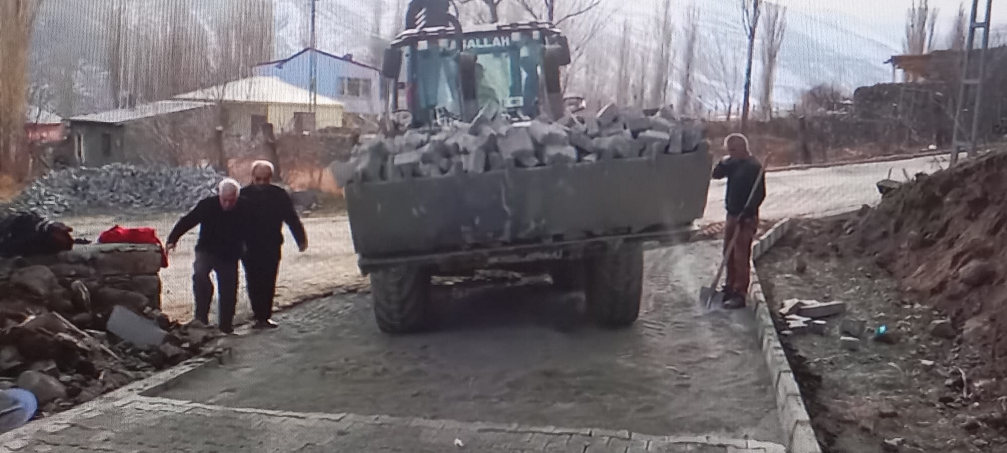 Iğdır İl Özel İdaresinden Kırsal alanda kilit parke çalışması