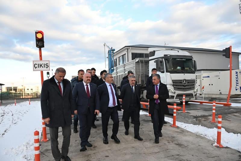 Azerbaycan Heyetinden Alagöz Holding Fabrikalarına Anlamlı Ziyaret