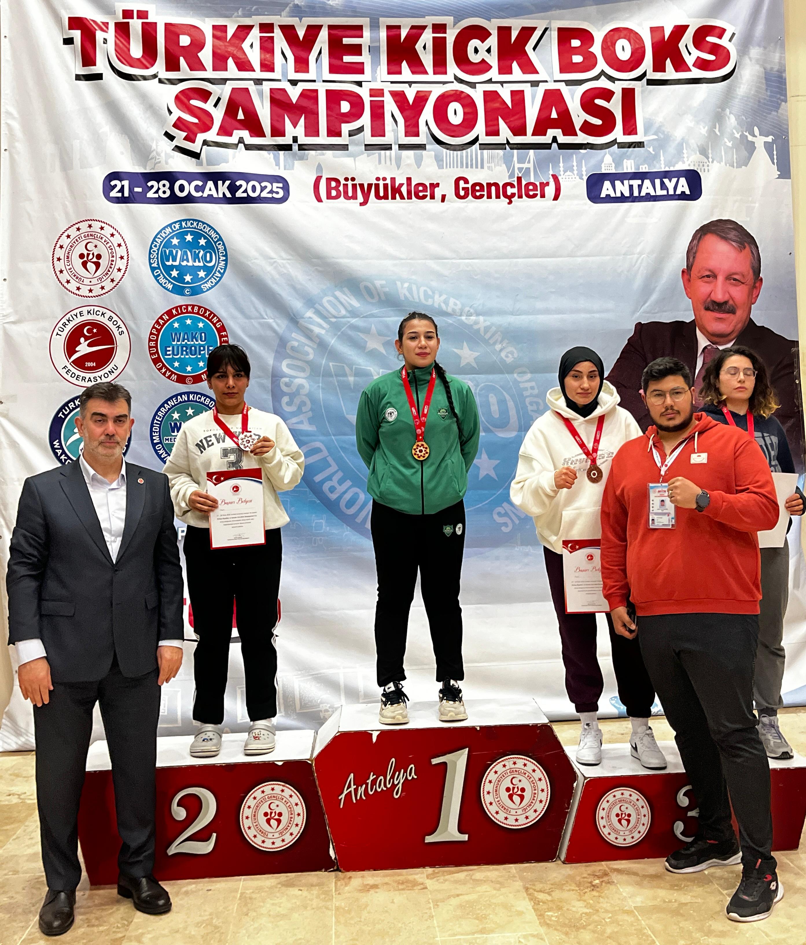 ÖZGE DEMİRTAŞ TÜRKİYE  3. OLDU