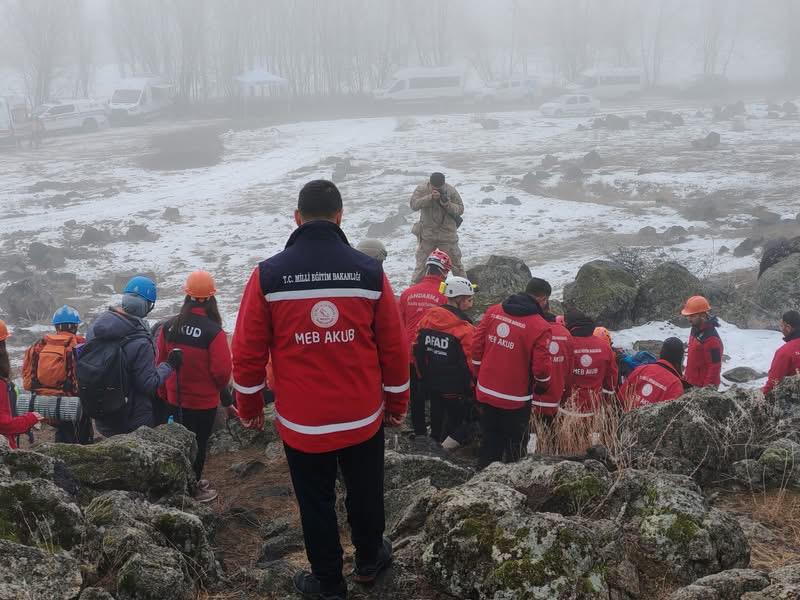 Kırsal Bölgede Gerçeği Aratmayan Arama Kurtarma Tatbikatı