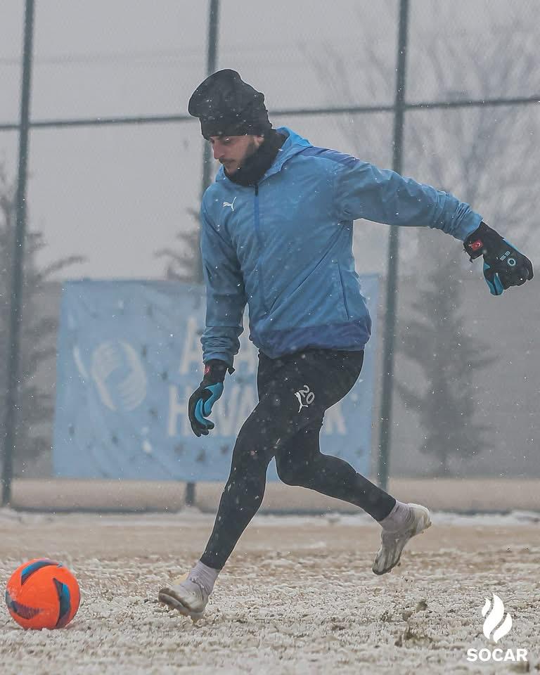 Iğdır FK, Keçiörengücü Maçı Hazırlıklarını Kar Altında Tamamladı