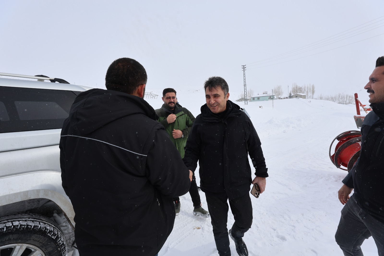 Iğdır İl Özel İdaresi Genel Sekreteri Yüksel Kasım Çarman, Tuzluca İlçesinde Karla Mücadele Çalışmalarını İnceledi