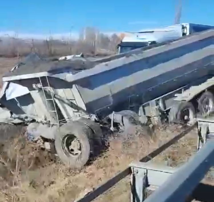 Yaycı Yolunda Maddi Hasarlı Tır Kazası