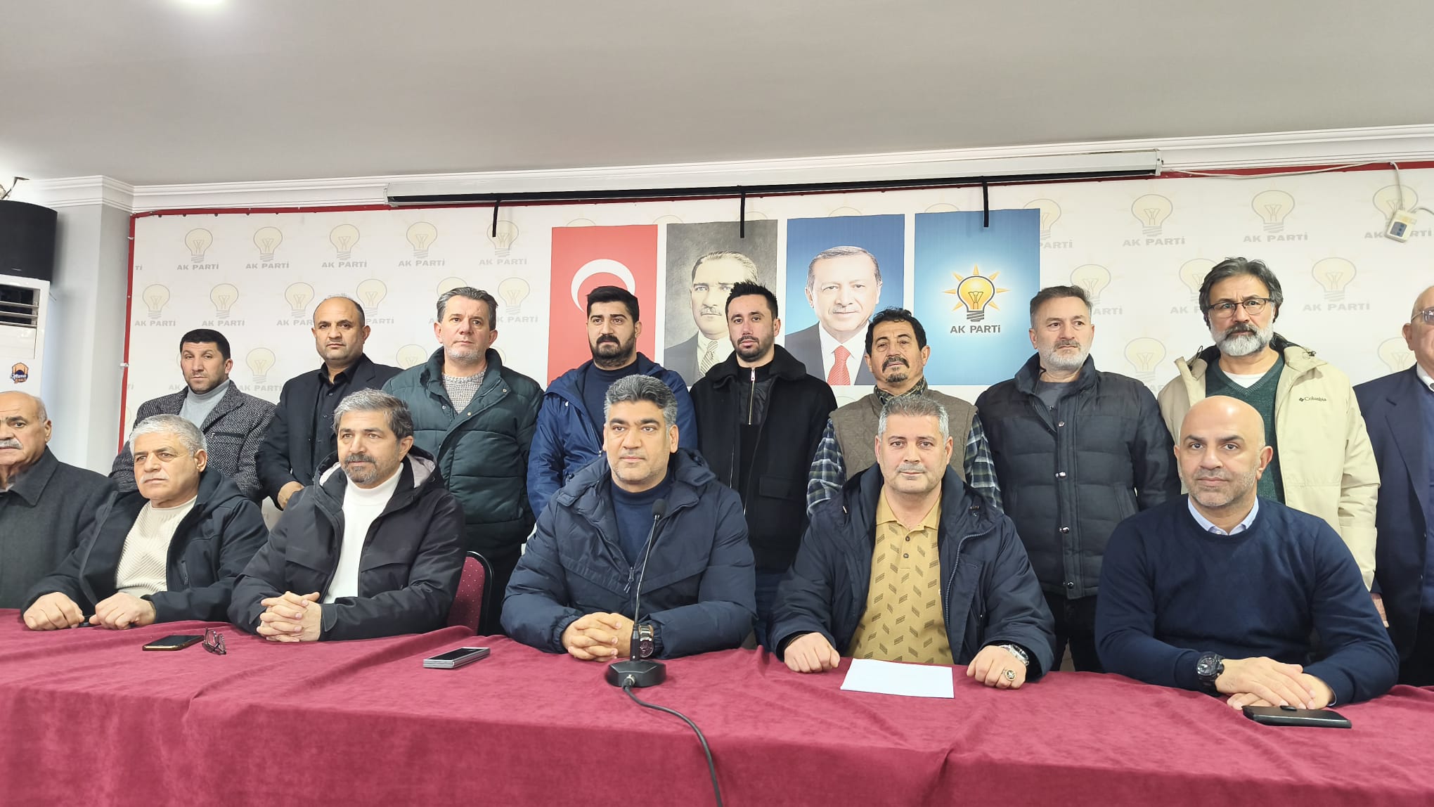     AK PARTİ BELEDİYE MECLİS ÜYELERİNDEN BASIN AÇIKLAMASI