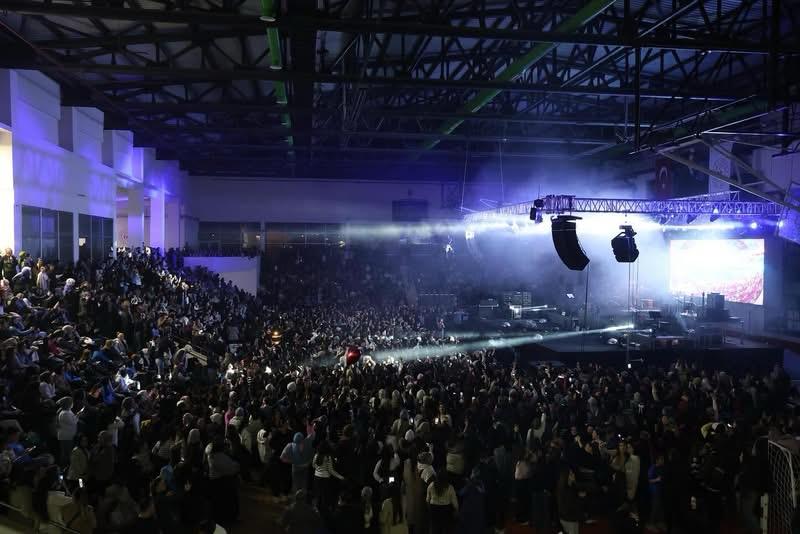 Iğdır''da 8 Mart Konserine Büyük İlgi: Merve Özbey Sahne Aldı