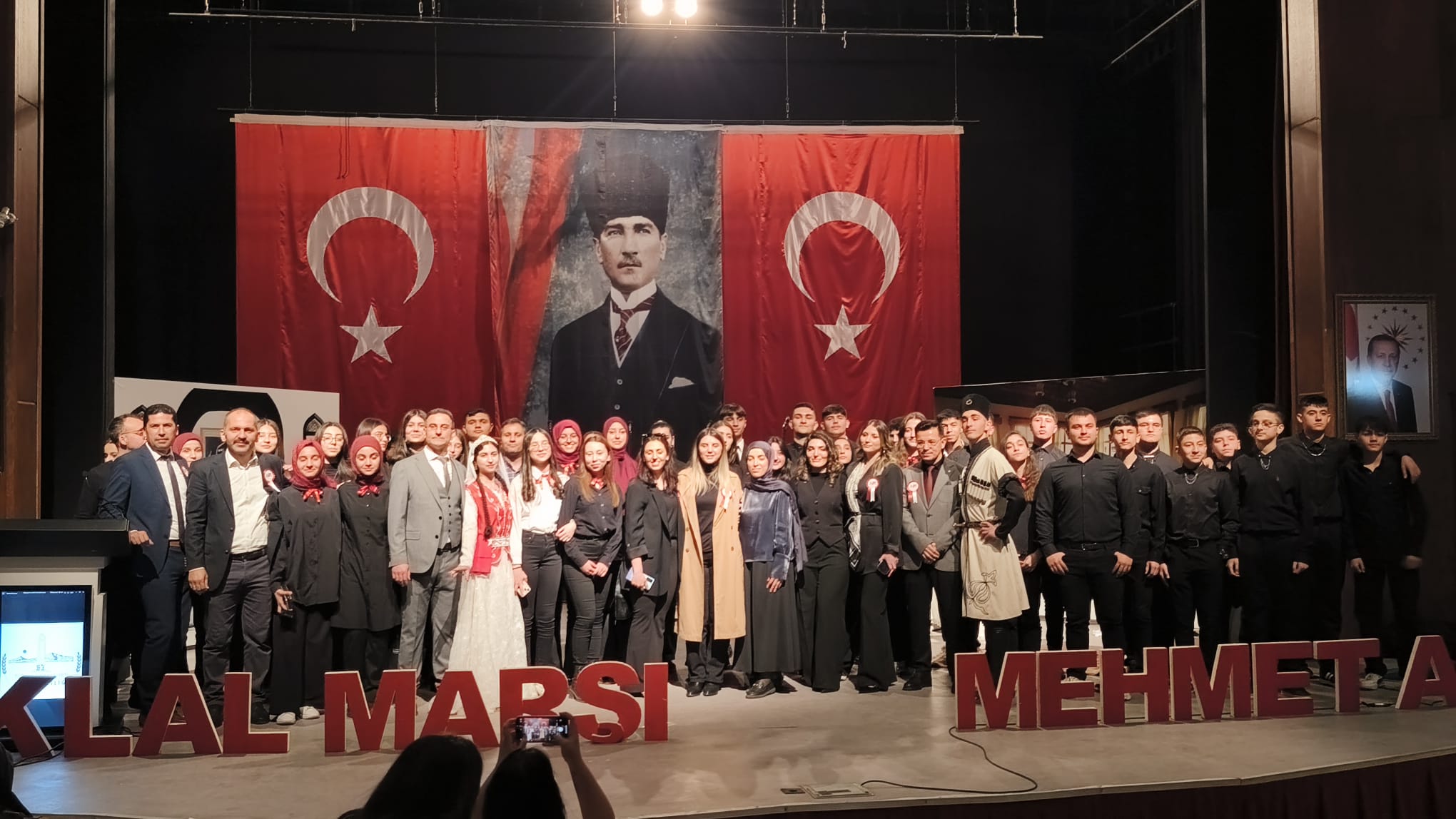 Iğdır''da İstiklal Marşı ve Mehmet Akif Ersoy''u Anma Programı Düzenlendi