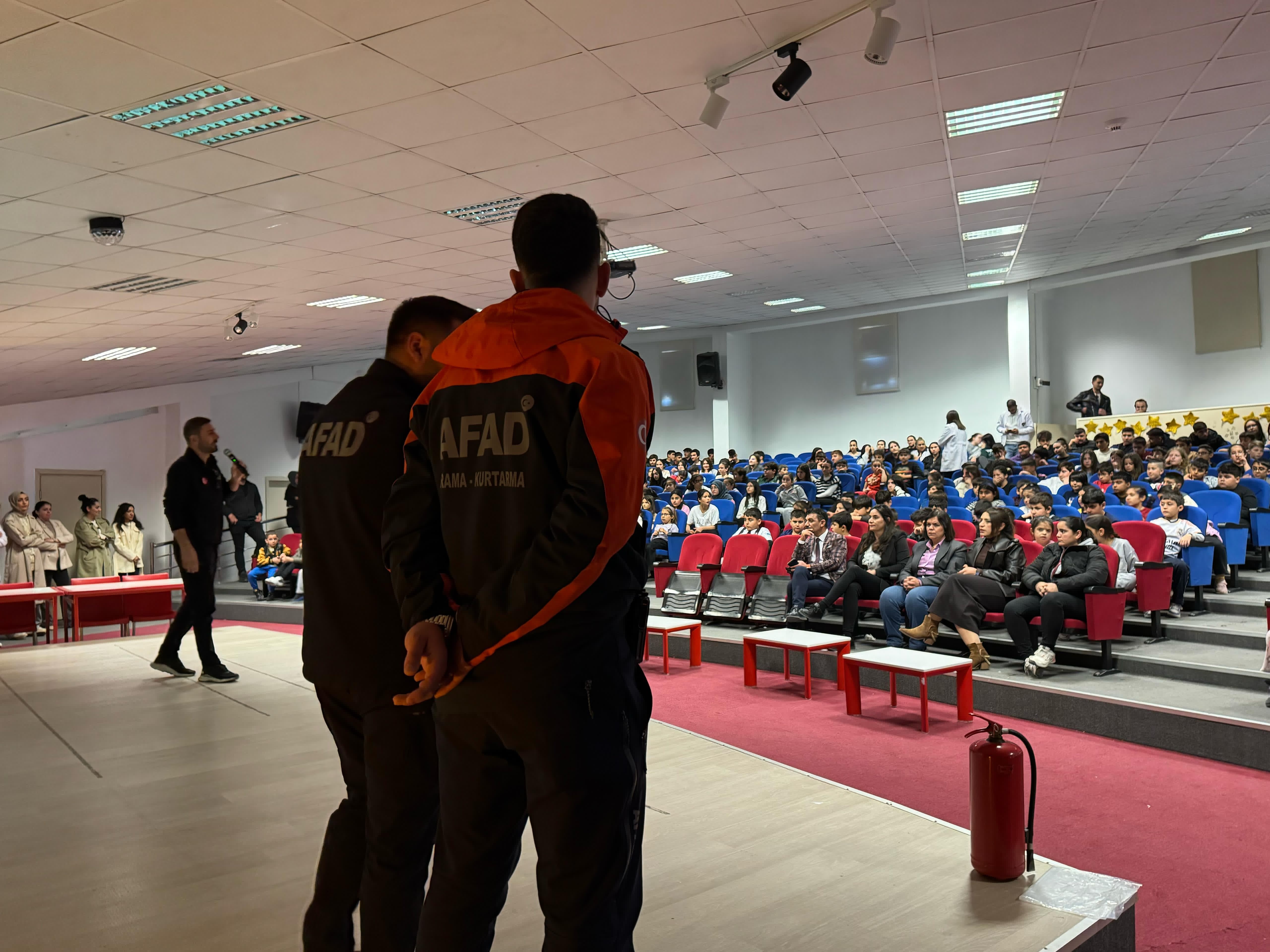 IĞDIR KEY KOLEJİ''NDE AFAD İLE YANGIN TATBİKATI GERÇEKLEŞTİRİLDİ