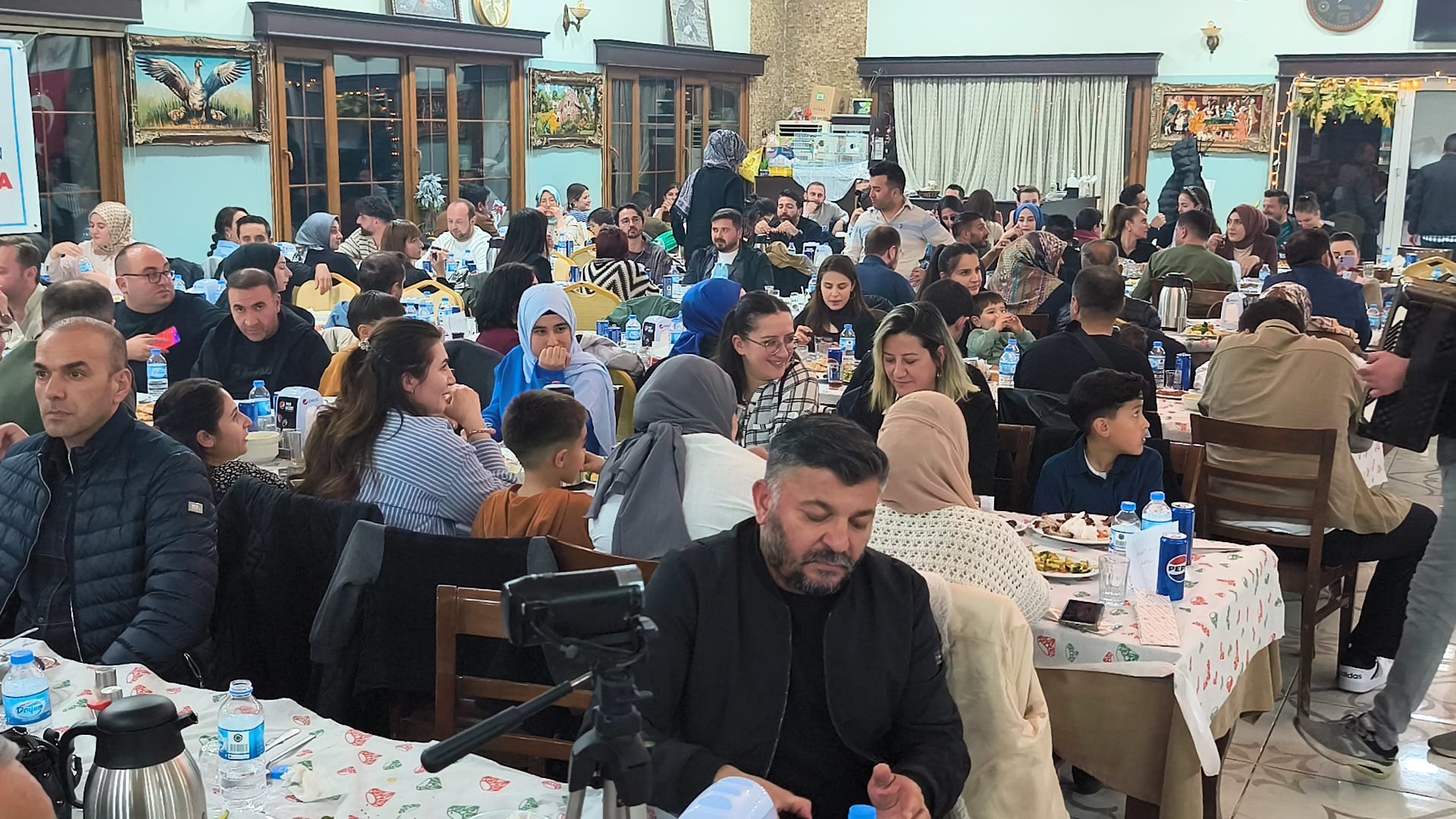 Eğitim ve Bilim Gücü Dayanışma Sendikasından iftar yemeği