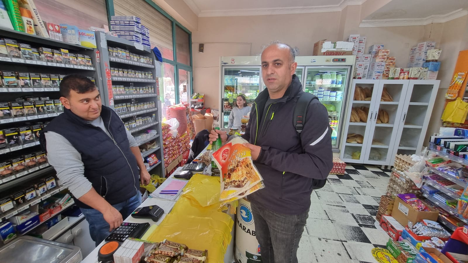 Ak Parti Teşkilatları Iğdır''da #MilliDestekVakti Etiketiyle 2 Nisan Boykotuna Karşı Alışveriş Yaptı