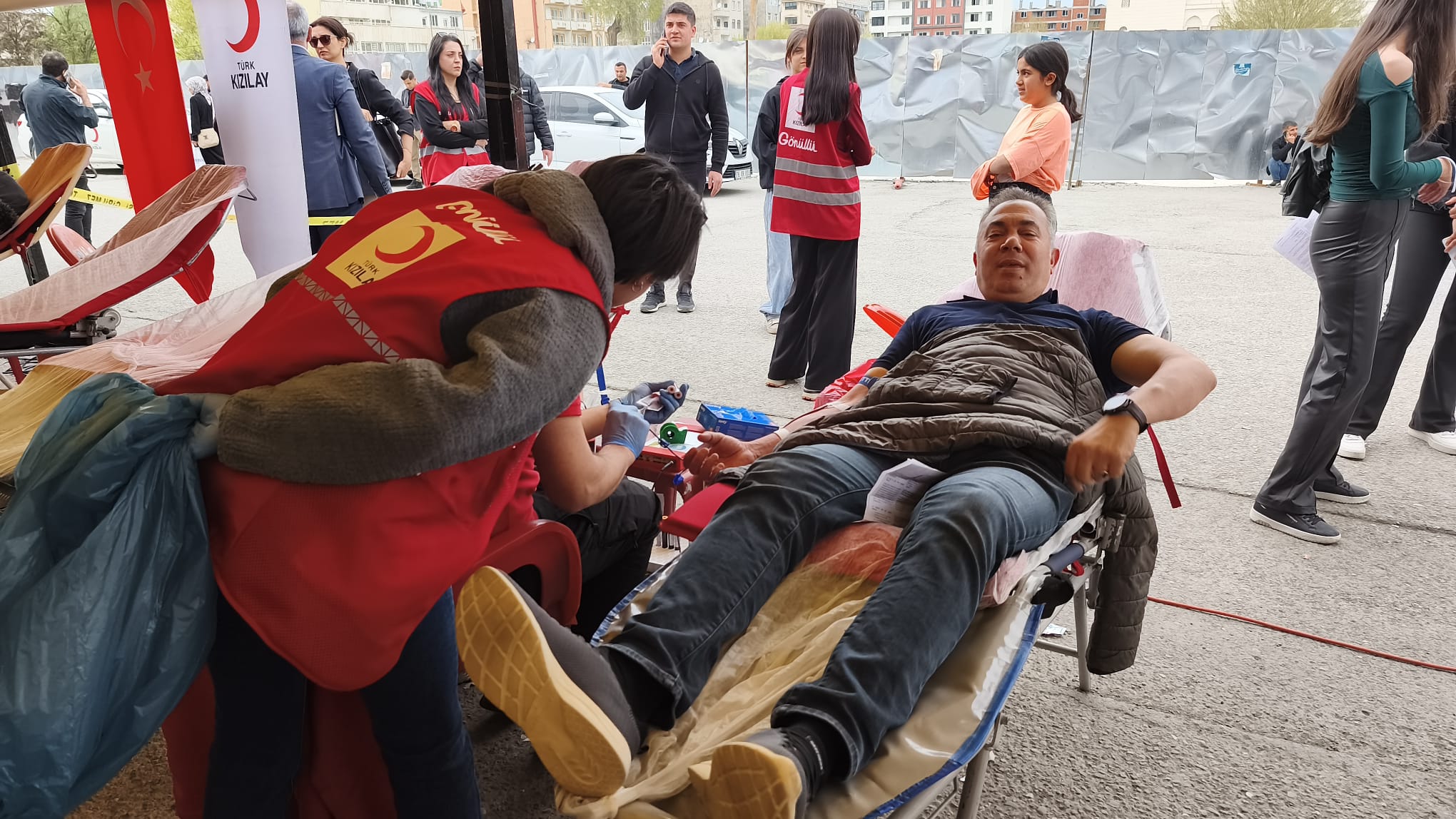 KAN BAĞIŞINA YOĞUN KATILIM