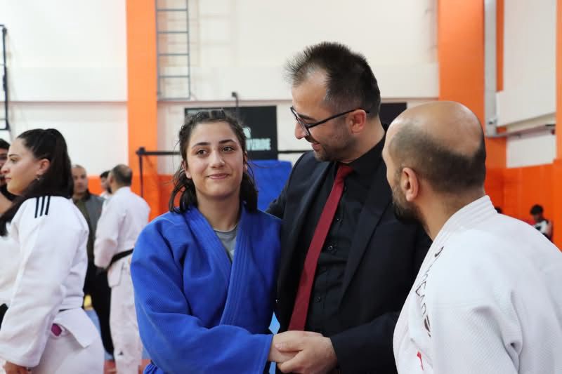 Üç Ülkeden Sporcular Iğdır