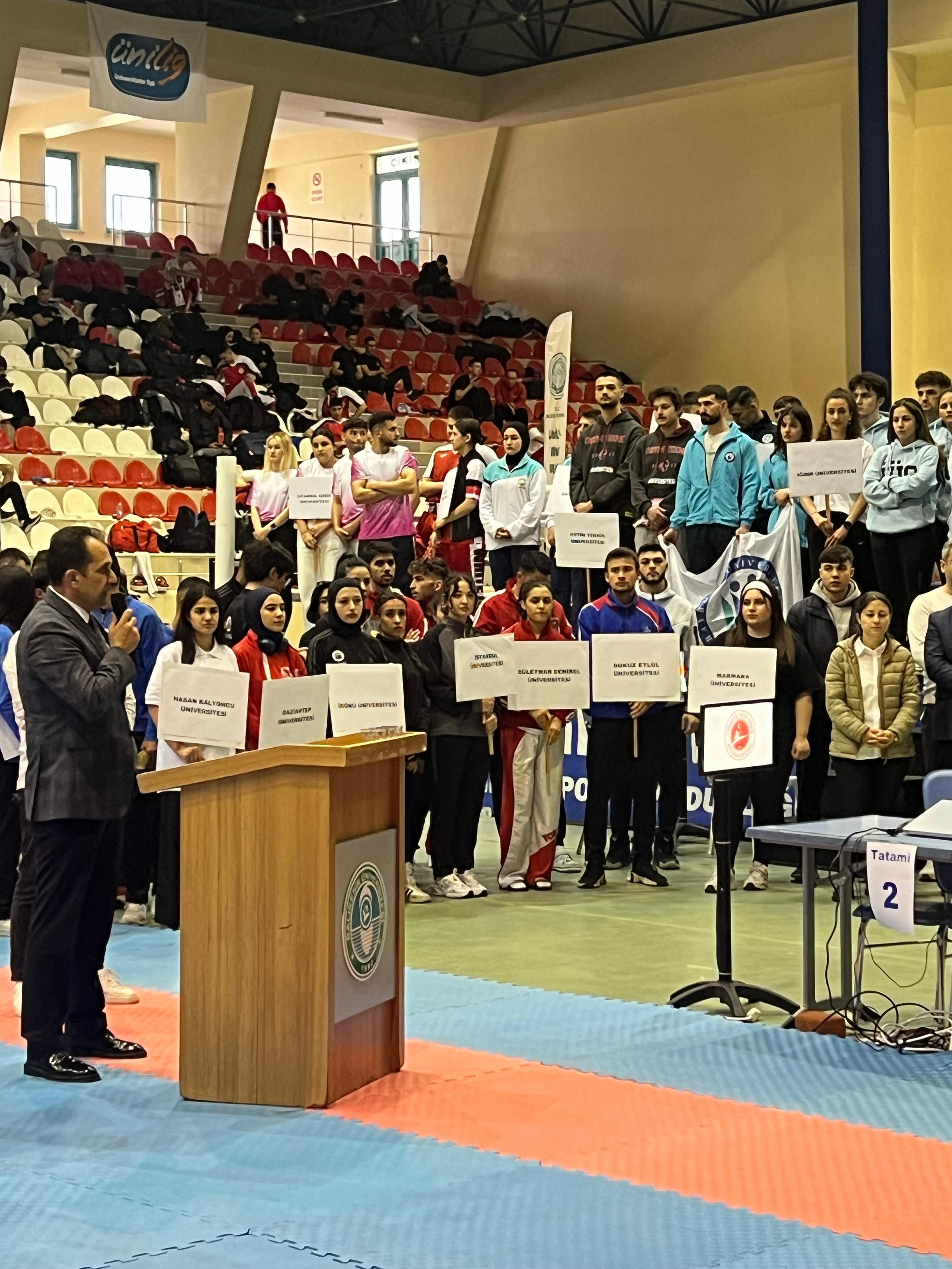 ÜNİVERSİTELER  ARASI DÜZENLENEN TÜRKİYE KİCK BOKS ŞAMPİNASINDA GÜLŞEN KAYA İLİMİZİ TEMSİL EDECEK