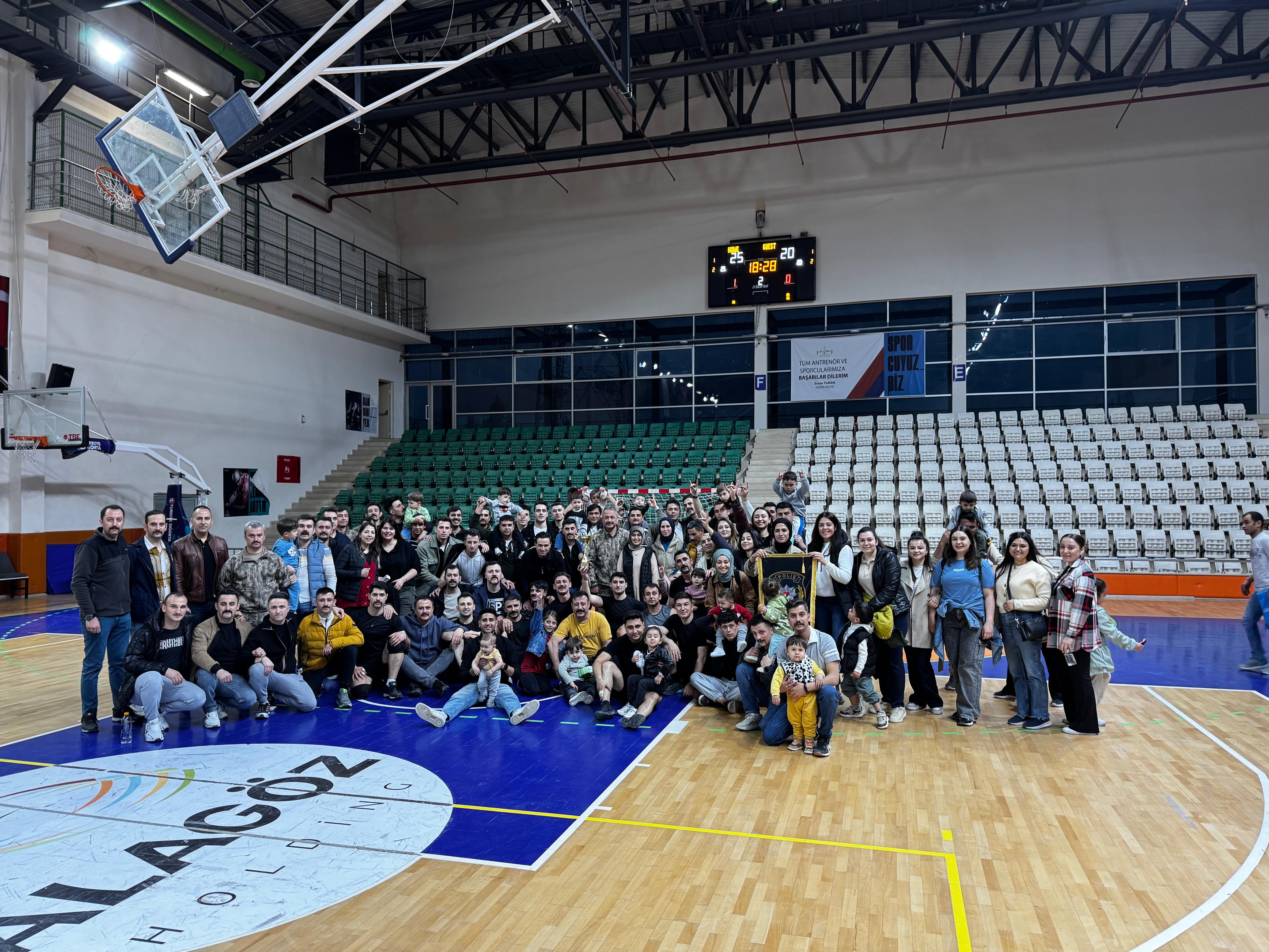 Voleybol Turnuvasının Şampiyonu Özel Harekat Şubesi Oldu