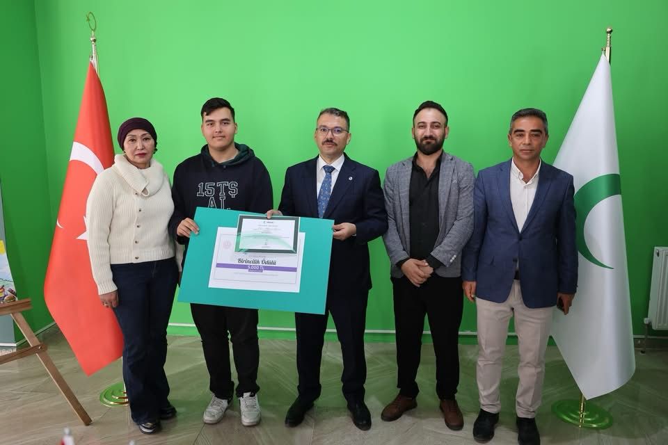 “Sağlıklı Nesil Sağlıklı Gelecek” Yarışmasının Ödül Töreni Geniş Katılımla Gerçekleştirildi