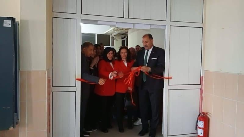 Iğdır Ziya Gökalp Ortaokulu''nda Sıfır Atık Sergisi Açıldı