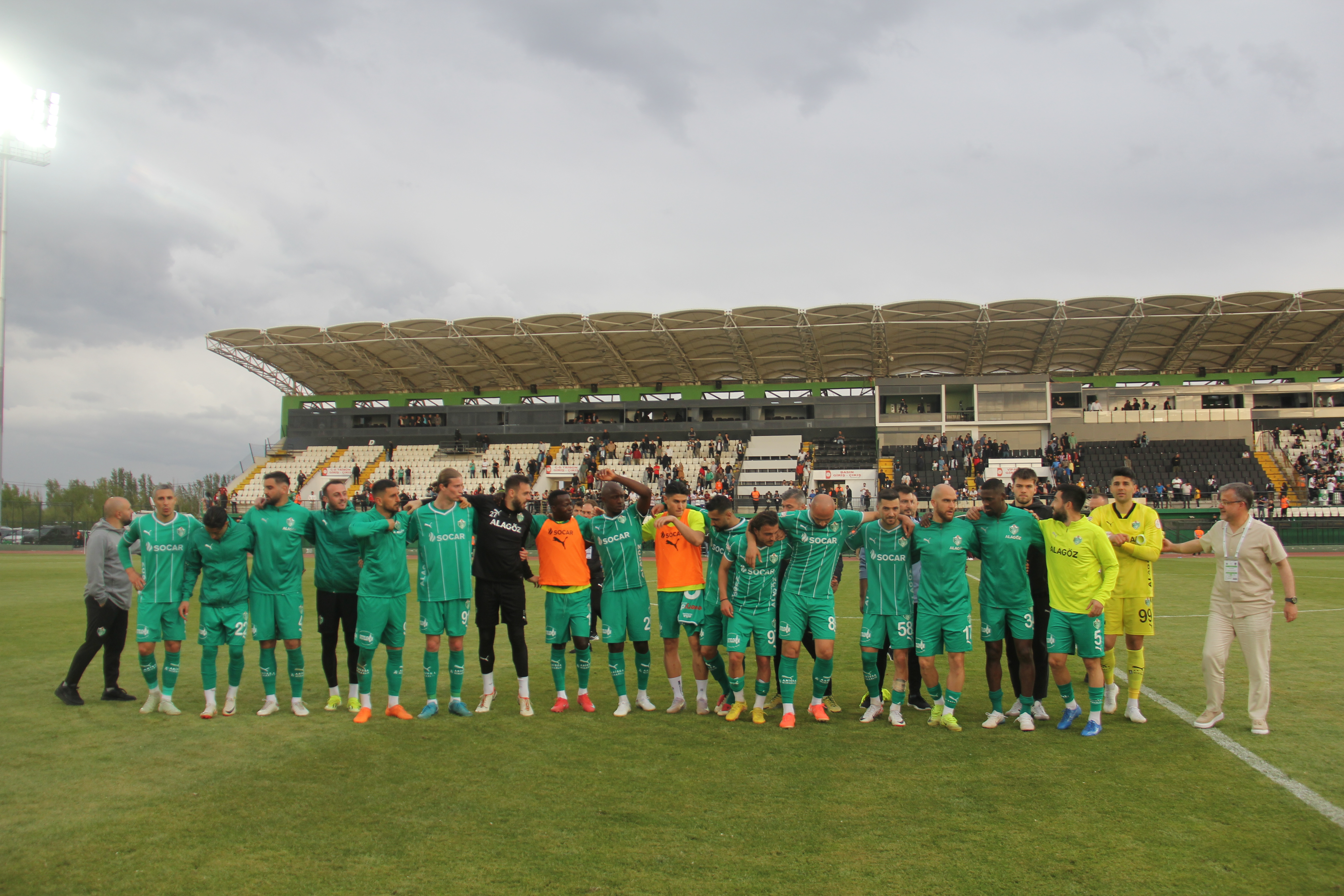 Alagöz Holding Iğdır FK''dan Tarihi Zafer: Kocaelispor''u 4-0 Mağlup Ettik!