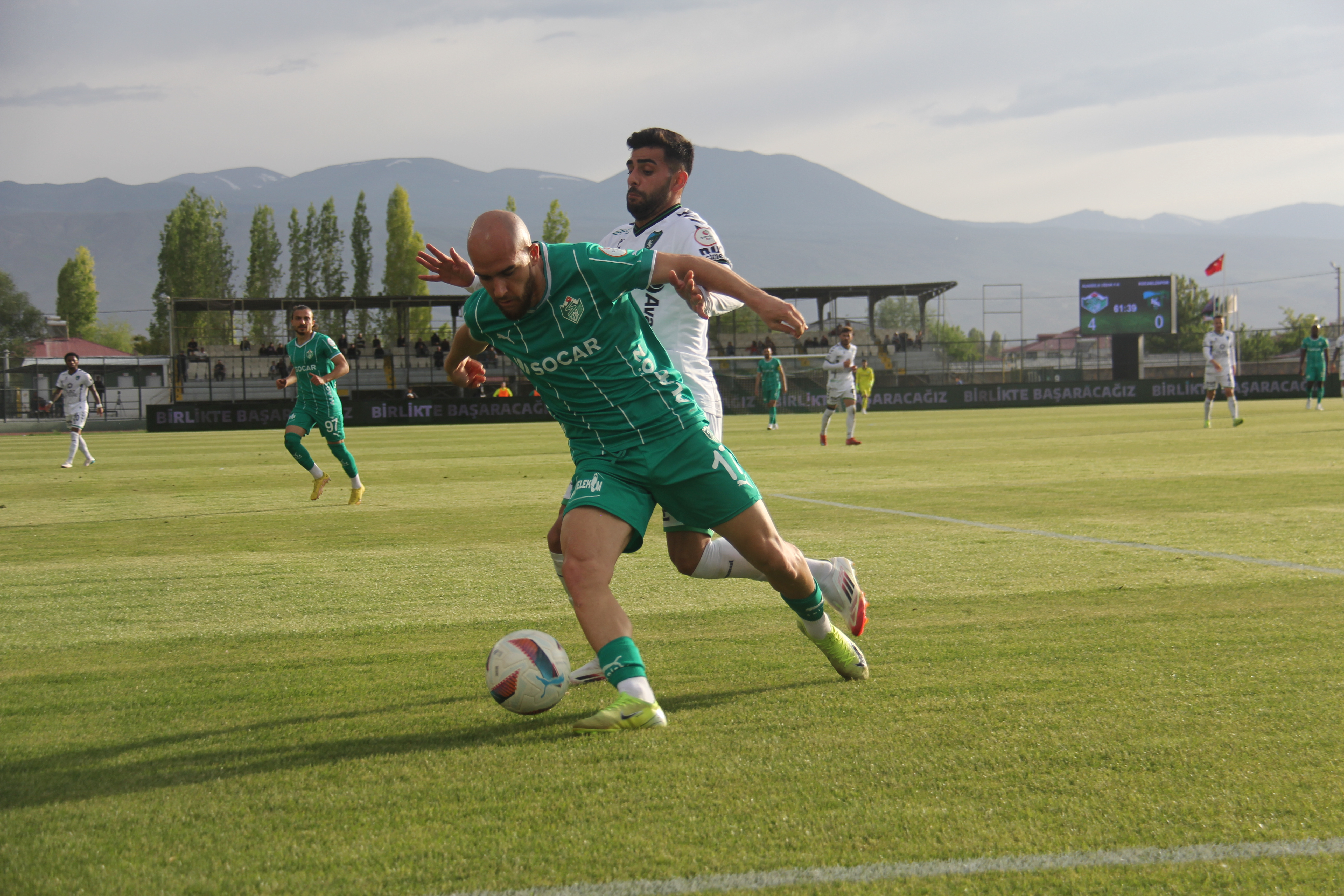 Alagöz Holding Iğdır FK''dan Tarihi Zafer: Kocaelispor''u 4-0 Mağlup Ettik!