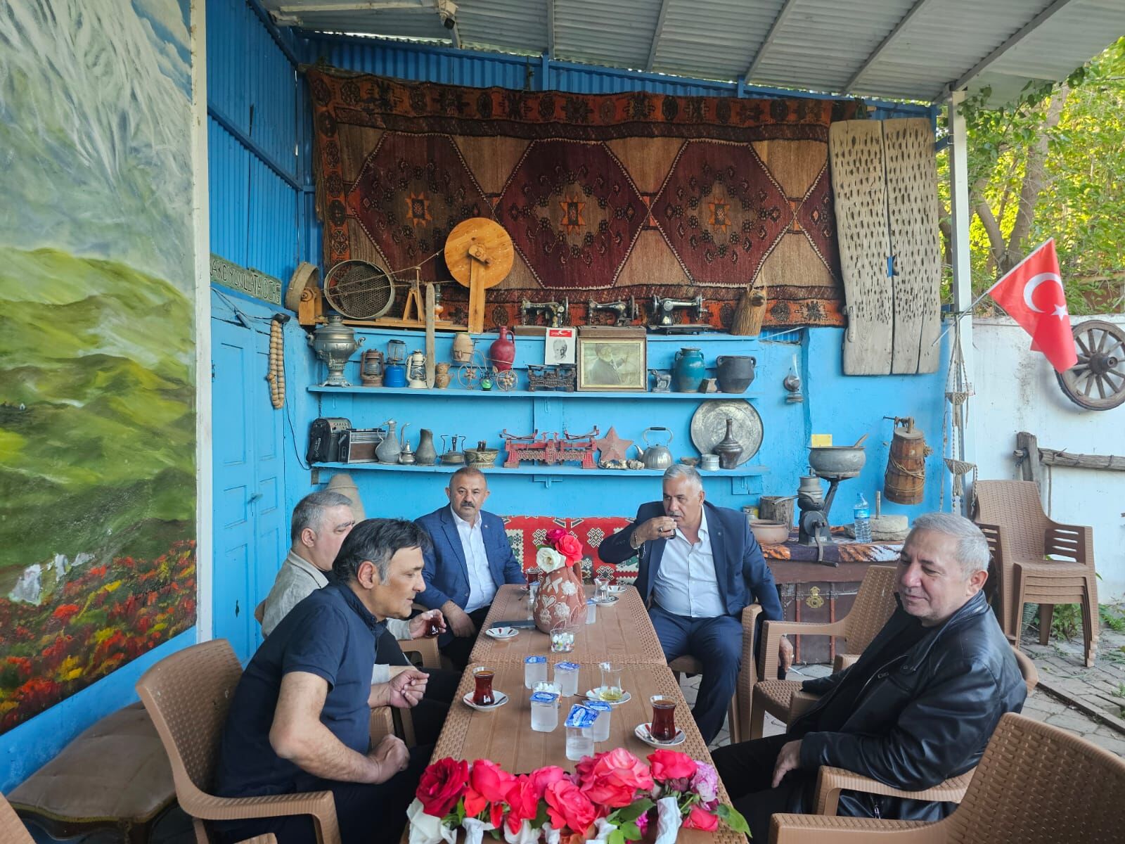 Alihan Samedov ve Parviz Mammadzada Karakoyunlu Ata Ocağı''nı ziyaret etti. 