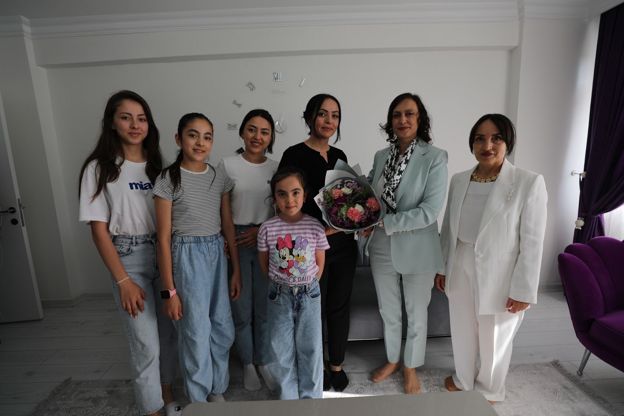 Bayram Ziyareti: Vali Turan''dan Bayat Ailesine Kutlama