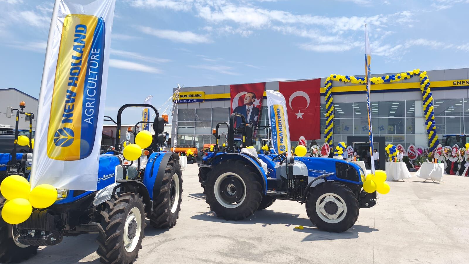 Türk Traktör NewHolland Plaza''dan Görkemli Açılış