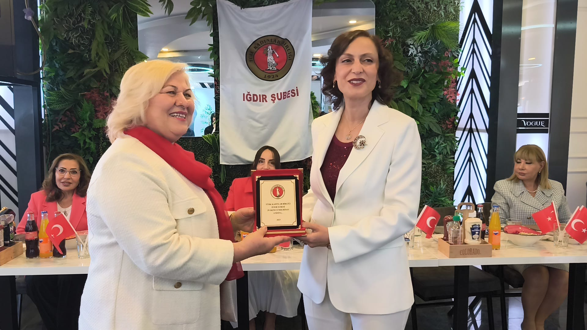 661Bc053 0D7D 492B Be34 Baab55A5Bb8C