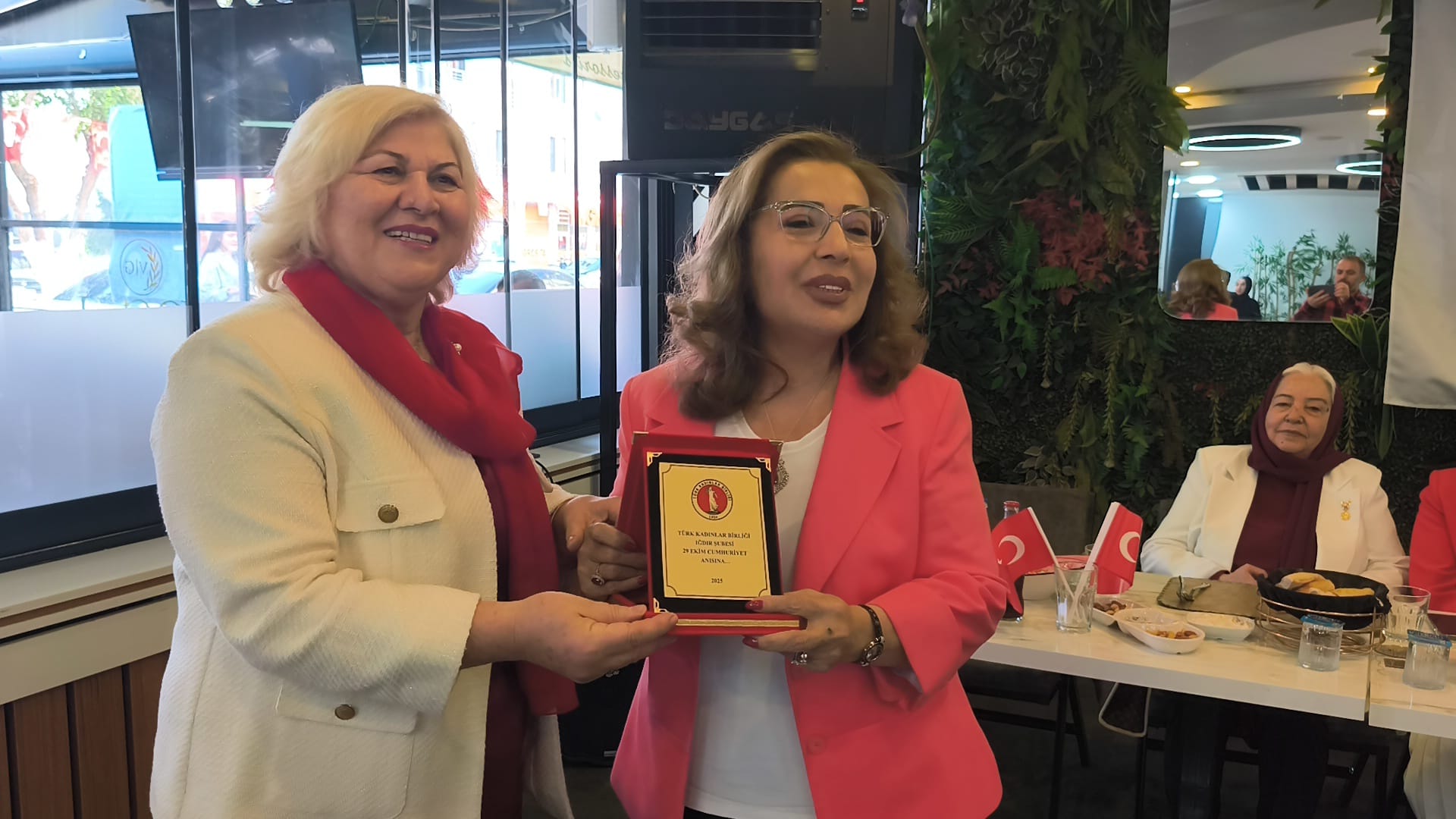 E312Dbcc 3166 4762 8989 5Ce84Eb44988