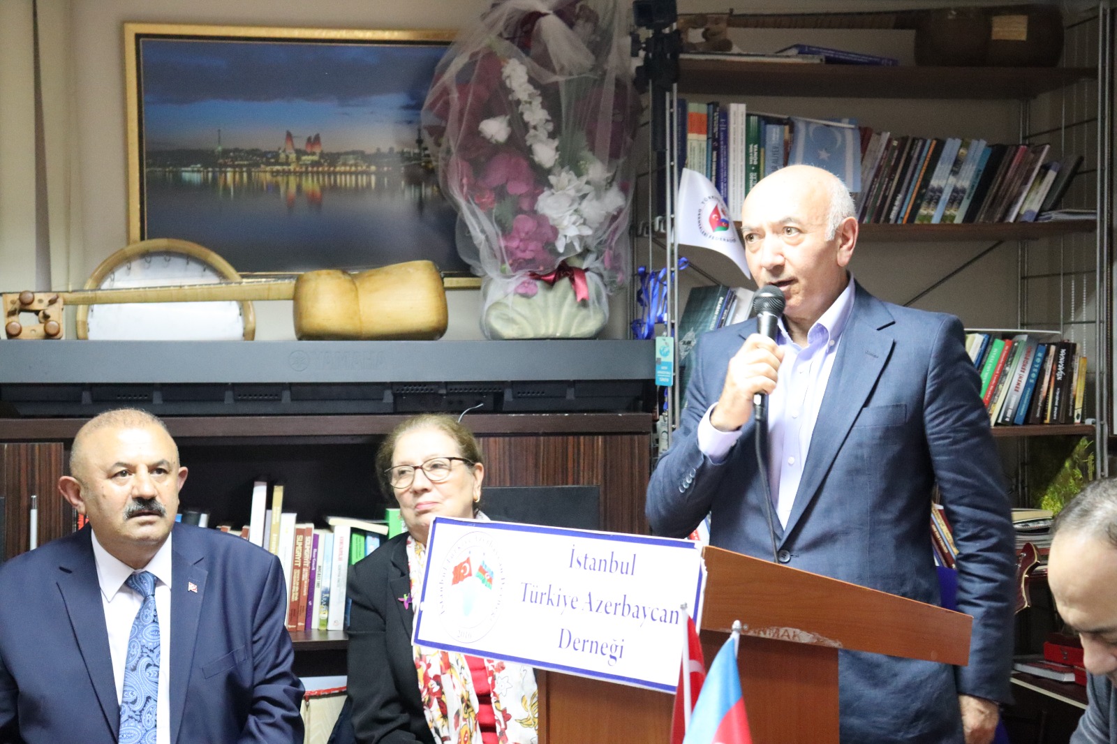 1510364D 3A19 4609 A400 7Ed9C838851A-1