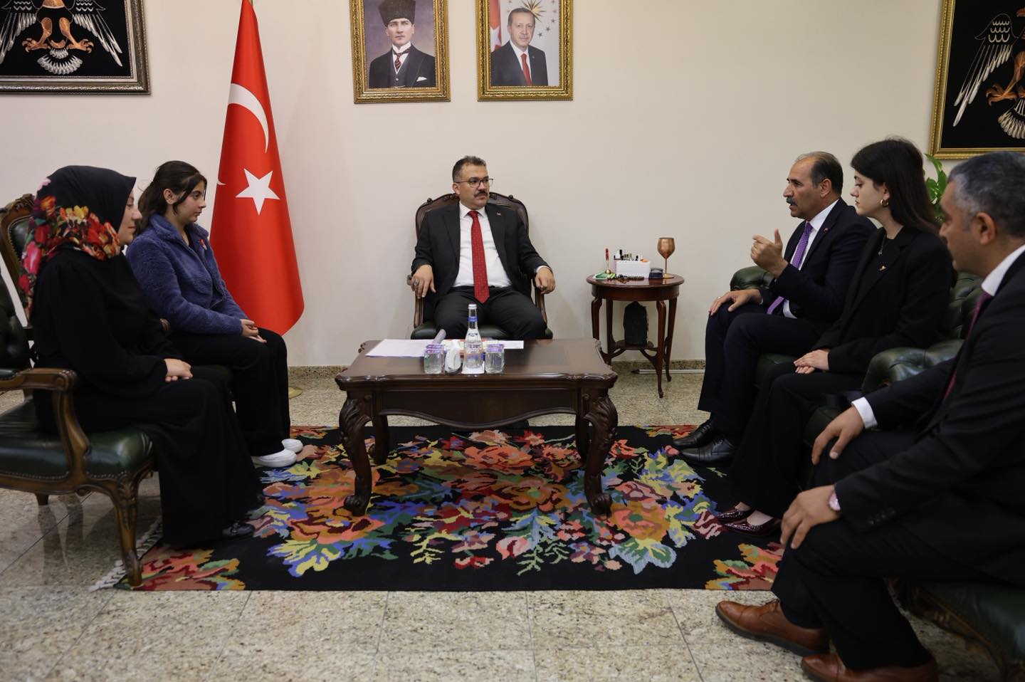 578041129 1299932302162845 5239636883931725167 N