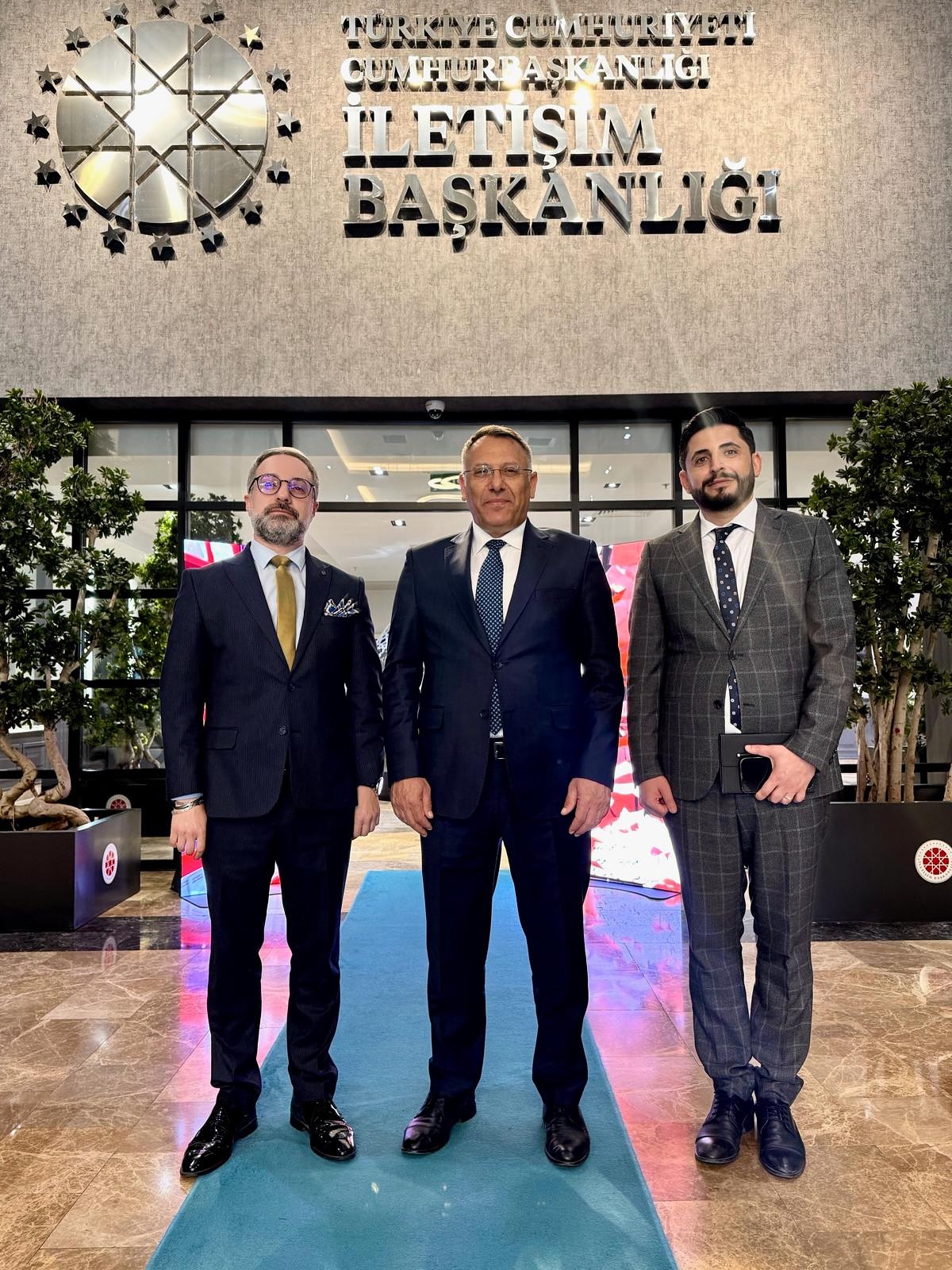 581811139 18326296492300125 6157046205298725000 N-1