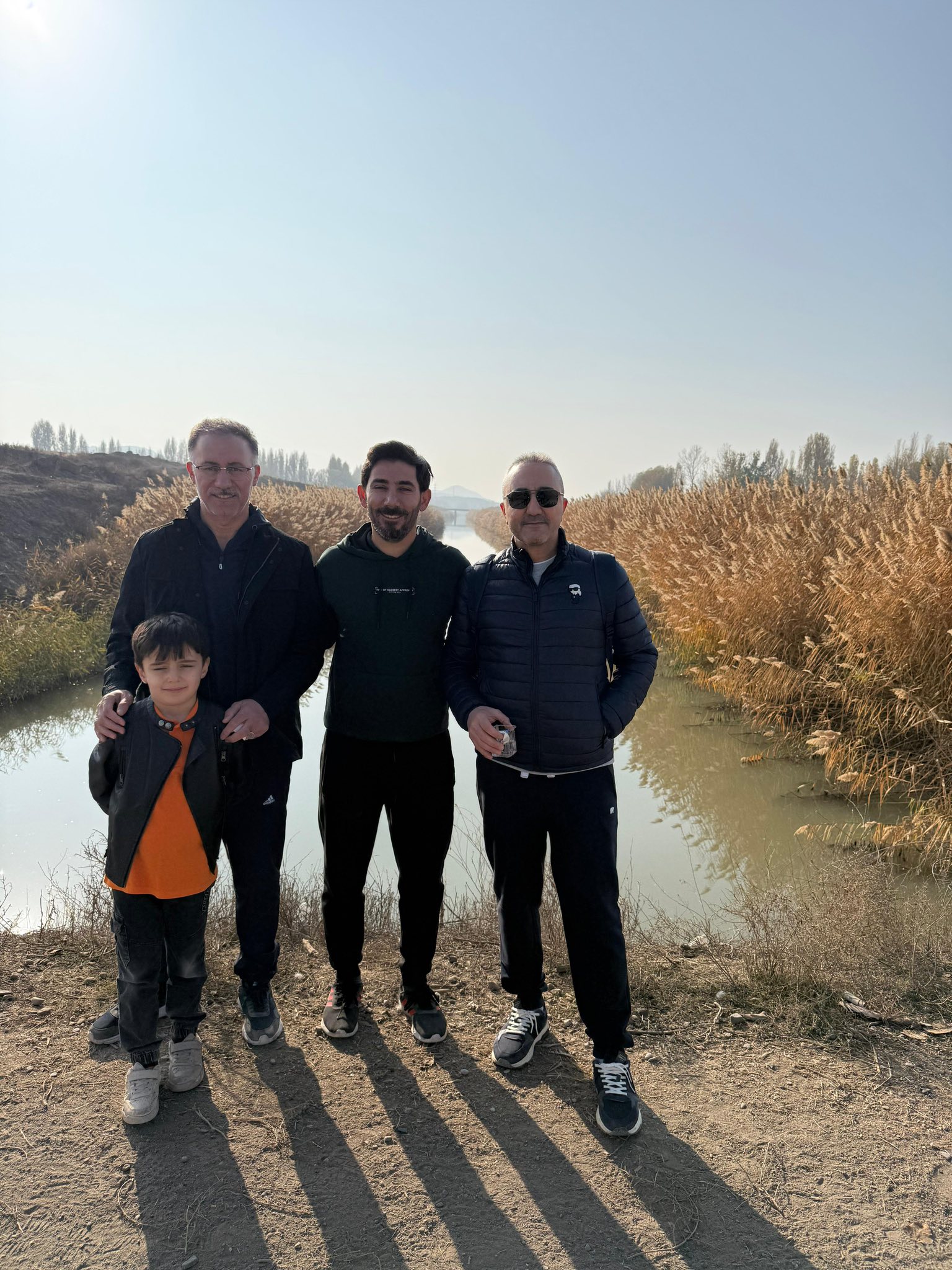 588323355 1423064323160662 5408580248940848770 N