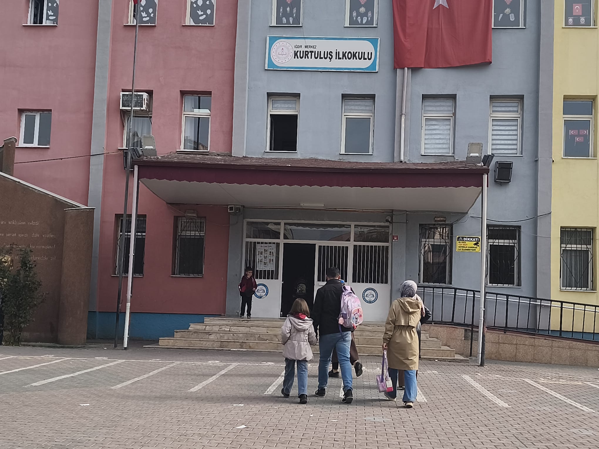 63B092Ff 14D3 4E3B Bbab E2069Fb46143