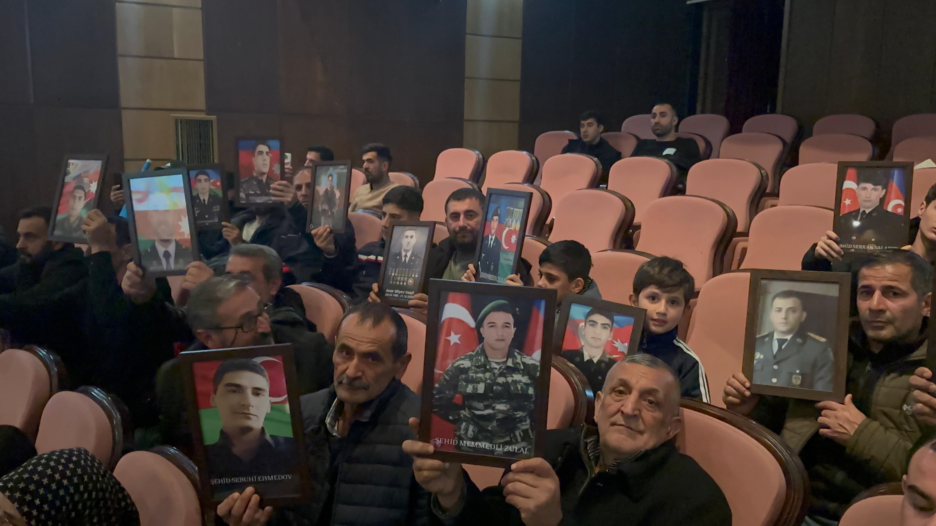 6A8C21C1 Fd04 4D1F 8Ec5 90A26E740A26